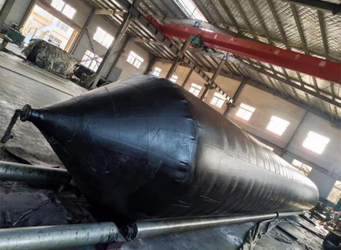 Како морски ваздушни јастуци на надувавање револуционишу подизање тешких терета на мору?